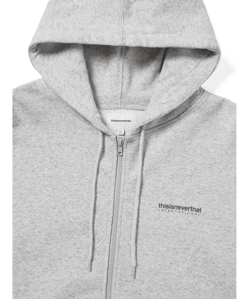 thisisneverthat（ディスイズネバーザット）の「INTL. Logo Zip Up Hoodie（パーカー・メンズ・ダークネイビー/フューシャピンク/ヘザーグレー/ブラック系その他・L/M/S/XL）」の6枚目の写真