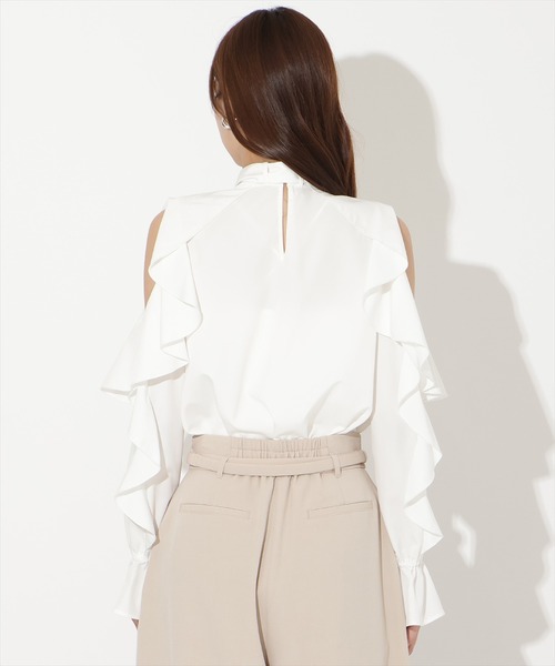 AND COUTURE(アンドクチュール)の「フリルボウタイブラウス(シャツ/ブラウス・レディース・オフホワイト/ネイビー/サックスブルー・FREE)」の13枚目の写真