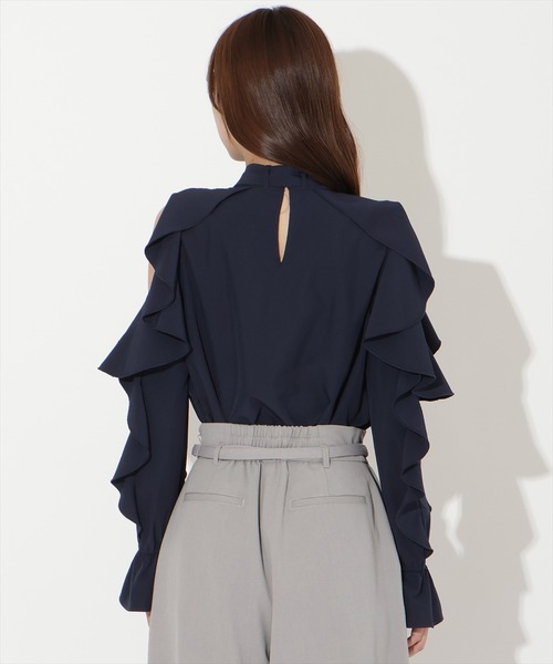 AND COUTURE(アンドクチュール)の「フリルボウタイブラウス(シャツ/ブラウス・レディース・オフホワイト/ネイビー/サックスブルー・FREE)」の20枚目の写真
