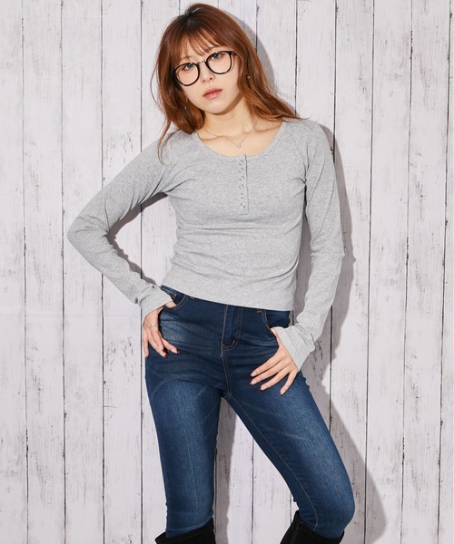 GORGE（ゴージ）の「《ヘンリーネック仕様》カットソー／春秋／全3色（Tシャツ/カットソー・レディース・グレー/オフホワイト/ブラック・F）」の12枚目の写真