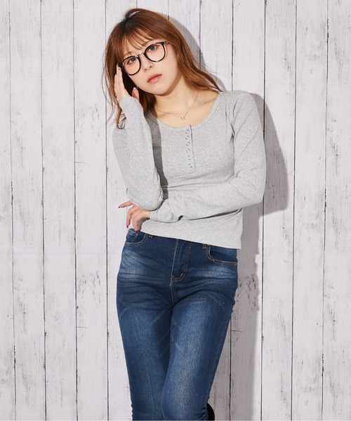 GORGE（ゴージ）の「《ヘンリーネック仕様》カットソー／春秋／全3色（Tシャツ/カットソー・レディース・グレー/オフホワイト/ブラック・F）」の11枚目の写真
