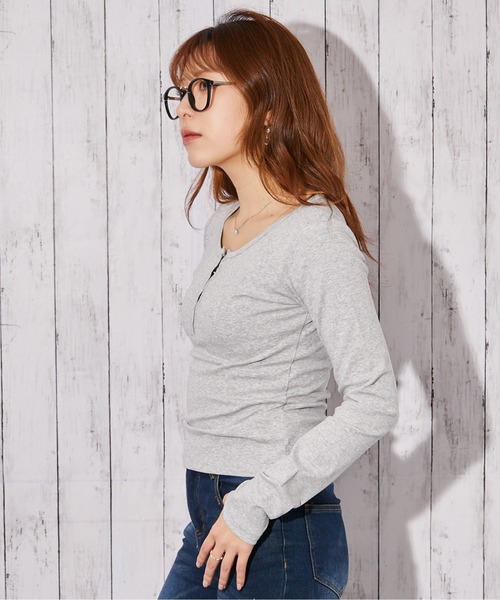 GORGE（ゴージ）の「《ヘンリーネック仕様》カットソー／春秋／全3色（Tシャツ/カットソー・レディース・グレー/オフホワイト/ブラック・F）」の10枚目の写真