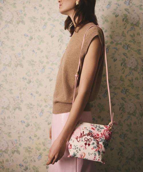 Cath Kidston(キャスキッドソン)の「クロスボディバッグ Hackney Rose(ショルダーバッグ・レディース・ピンク・FREE)」の1枚目の写真