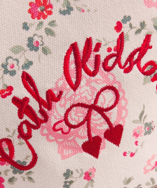 Cath Kidston(キャスキッドソン)の「クロスボディバッグ Hackney Rose(ショルダーバッグ・レディース・ピンク・FREE)」の8枚目の写真