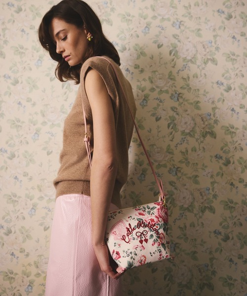 Cath Kidston(キャスキッドソン)の「クロスボディバッグ Hackney Rose(ショルダーバッグ・レディース・ピンク・FREE)」の2枚目の写真
