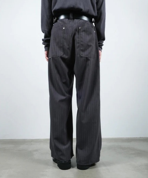 Jieda(ジエダ)の「STRIPE WIDE ONE TUCK PANTS(スラックス・メンズ・グレー/ネイビー・2/1)」の5枚目の写真