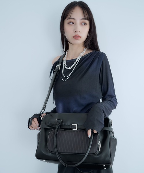 HARE（ハレ）の「イソザイポケットボストンバッグ(HARE)（ボストンバッグ・レディース・ブラック/ブラック系その他・FREE）」の4枚目の写真