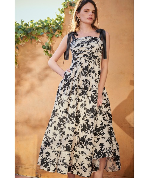 Estella.K(エステラケー)の「Sandra Floral-print long dress 2 ショルダーリボンプリントキャミドレス(ワンピース・レディース・ブラック系/ブルー系/ピンク系・FREE)」の20枚目の写真