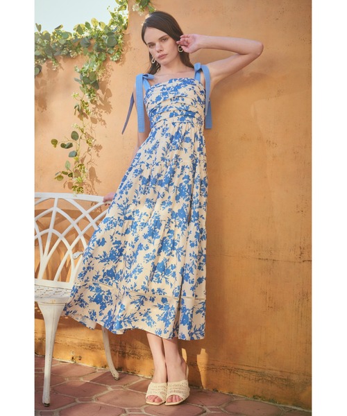 Estella.K(エステラケー)の「Sandra Floral-print long dress 2 ショルダーリボンプリントキャミドレス(ワンピース・レディース・ブラック系/ブルー系/ピンク系・FREE)」の13枚目の写真