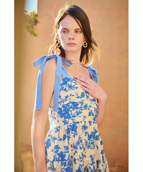 Estella.K(エステラケー)の「Sandra Floral-print long dress 2 ショルダーリボンプリントキャミドレス(ワンピース・レディース・ブラック系/ブルー系/ピンク系・FREE)」の16枚目の写真