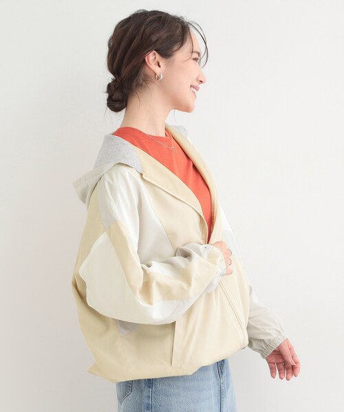 SHOO・LA・RUE（シューラルー）の「【S-LL】大人スポーティ　配色フードブルゾン（ブルゾン・レディース・ベージュ系その他7/ブルー系4/ブラック系4・04/03/02/01）」の9枚目の写真