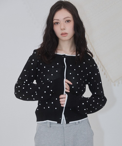 ENVYM(アンビー)の「ドット レイヤード ニットカーディガン(カーディガン/ボレロ・レディース・ブラック/グレー・FREE)」の15枚目の写真