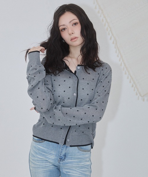 ENVYM(アンビー)の「ドット レイヤード ニットカーディガン(カーディガン/ボレロ・レディース・ブラック/グレー・FREE)」の9枚目の写真
