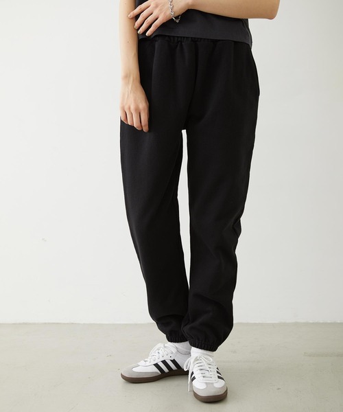 MILKFED.（ミルクフェド）の「HEART POCKET SWEATPANTS（スウェットパンツ・レディース・オートミール/ブラック/ライトブルー・S/M）」の4枚目の写真
