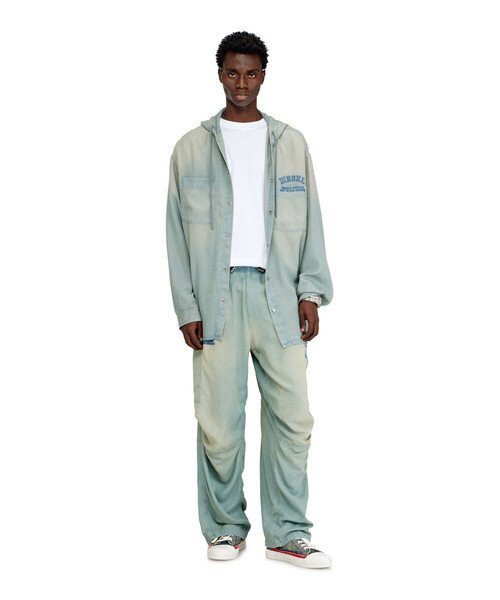 DIESEL（ディーゼル）の「メンズ デニムシャツ D-DEWNY-HOOD-S3（シャツ/ブラウス・メンズ・ライトインディゴブルー・LARGE/SMALL/MEDIUM）」の2枚目の写真