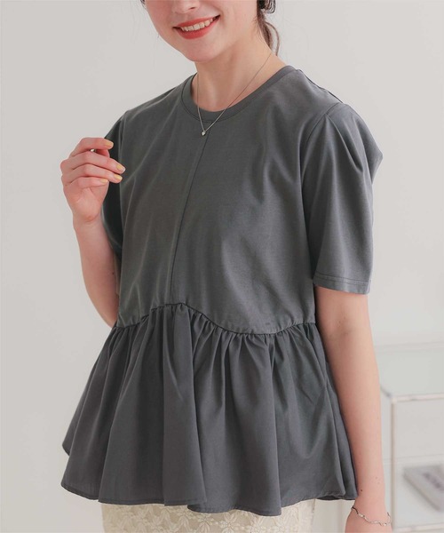 titivate（ティティベイト）の「【サステナブル】カットソードッキングペプラムトップス（Tシャツ/カットソー・レディース・チャコール/オフホワイト/ブラック・L/M/S）」の3枚目の写真