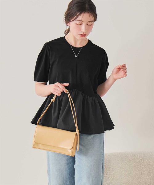 titivate（ティティベイト）の「【サステナブル】カットソードッキングペプラムトップス（Tシャツ/カットソー・レディース・チャコール/オフホワイト/ブラック・L/M/S）」の2枚目の写真