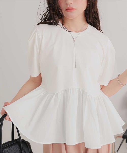 titivate（ティティベイト）の「【サステナブル】カットソードッキングペプラムトップス（Tシャツ/カットソー・レディース・チャコール/オフホワイト/ブラック・L/M/S）」の20枚目の写真