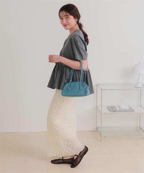 titivate（ティティベイト）の「【サステナブル】カットソードッキングペプラムトップス（Tシャツ/カットソー・レディース・チャコール/オフホワイト/ブラック・L/M/S）」の12枚目の写真