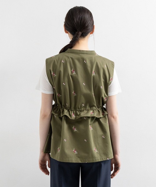 RAGEBLUE（レイジブルー）の「2WAY/フラワー刺繍フリルミリタリーベスト（ベスト・レディース・グリーン/ホワイト・FREE）」の16枚目の写真