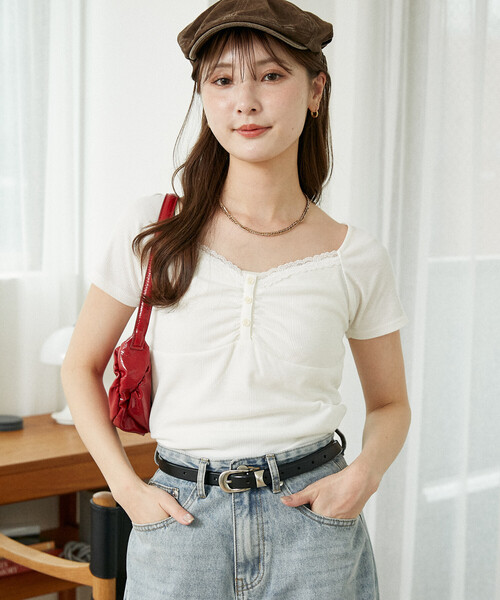 PUBLUX(パブリュクス)の「PUBLUX/パブリュクス レース ヘンリーネック カットソー 限定展開(Tシャツ/カットソー・レディース・ブラック/グレー/オフホワイト・フリ-)」の12枚目の写真