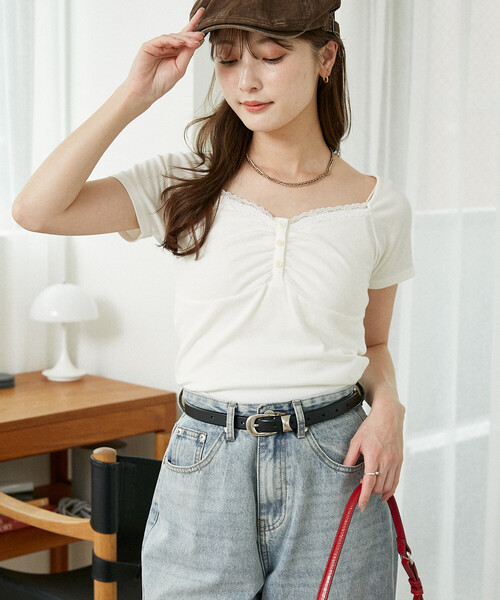 PUBLUX(パブリュクス)の「PUBLUX/パブリュクス レース ヘンリーネック カットソー 限定展開(Tシャツ/カットソー・レディース・ブラック/グレー/オフホワイト・フリ-)」の14枚目の写真