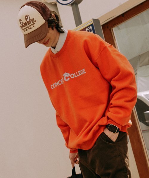 CONCEPTCOLLEGE（コンセプトカレッジ）の「ベーシックラインロゴオレンジスウェットシャツ[男女共用]（スウェット・レディース・その他・LARGE/MEDIUM）」の4枚目の写真
