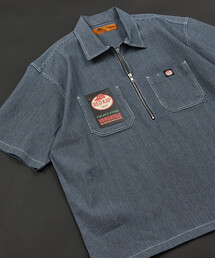 RED KAP（レッドキャップ）の「RED KAP レッドキャップ 別注 リラックスフィット ハーフジップ ワンポイントロゴ 半袖ワークシャツ チェック ストライプ（シャツ/ブラウス）」