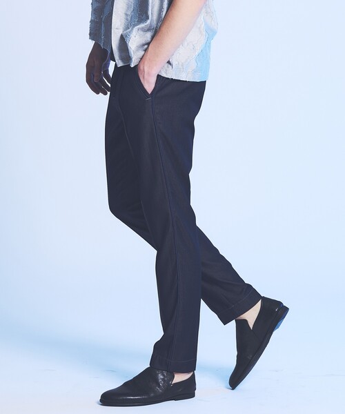 5351 POUR LES HOMMES（ゴーサンゴーイチプールオム）の「【デニムライク】 ストレッチ テーパードスラックス（スラックス・メンズ・インディゴブルー/ブラック・44/50/48/46）」の21枚目の写真