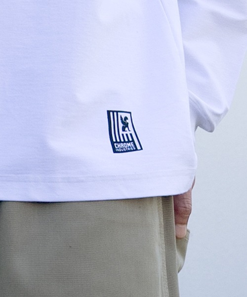 CHROME(クローム)の「【ムラサキスポーツ限定】CHROME/クローム 長袖 Tシャツ ロンT ロゴ ワンポイント UVカット 接触冷感 吸水拡散 遮熱 JP283WH(Tシャツ/カットソー・メンズ・ホワイト・L/XL/M)」の7枚目の写真
