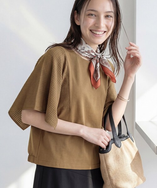 INDIVI(インディヴィ)の「【洗える/シアーチェック柄】異素材コンビスリーブトップス(Tシャツ/カットソー・レディース・ホワイト/ブラック/ブラウン系/グリーン系5・05/13/15 /38/19/34)」の3枚目の写真