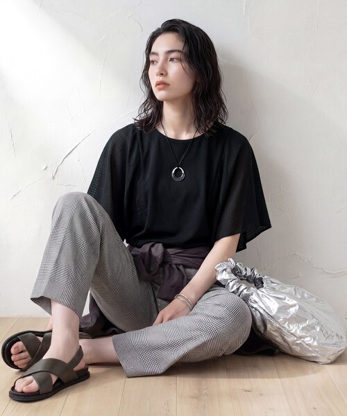 INDIVI(インディヴィ)の「【洗える/シアーチェック柄】異素材コンビスリーブトップス(Tシャツ/カットソー・レディース・ホワイト/ブラック/ブラウン系/グリーン系5・05/13/15 /38/19/34)」の18枚目の写真