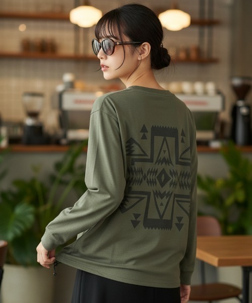 PENDLETON(ペンドルトン)の「【PENDLETON/ペンドルトン】PWM LS カリキュロMDJSY Tee/ドローコード付き吸汗速乾・軽量・ドライタッチ長袖ロンT(Tシャツ/カットソー・レディース・オフホワイト/カーキ/ブラック・MEDIUM)」の3枚目の写真