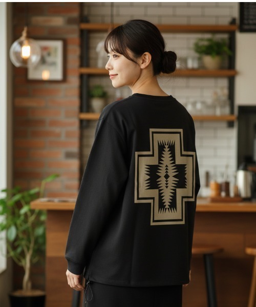PENDLETON(ペンドルトン)の「【PENDLETON/ペンドルトン】PWM LS カリキュロMDJSY Tee/ドローコード付き吸汗速乾・軽量・ドライタッチ長袖ロンT(Tシャツ/カットソー・レディース・オフホワイト/カーキ/ブラック・MEDIUM)」の2枚目の写真