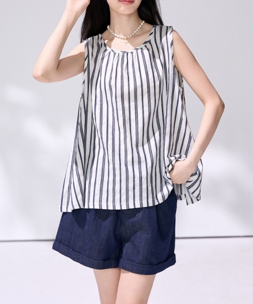 AMAJI(アマジ)の「【清涼感】ストライプ柄 ギャザーノースリーブブラウス / Aライン / 涼感素材 / 夏トップス / 2026 SS(シャツ/ブラウス・レディース・ブラック×ホワイト・X-LARGE/LARGE/MEDIUM/SMALL)」の5枚目の写真