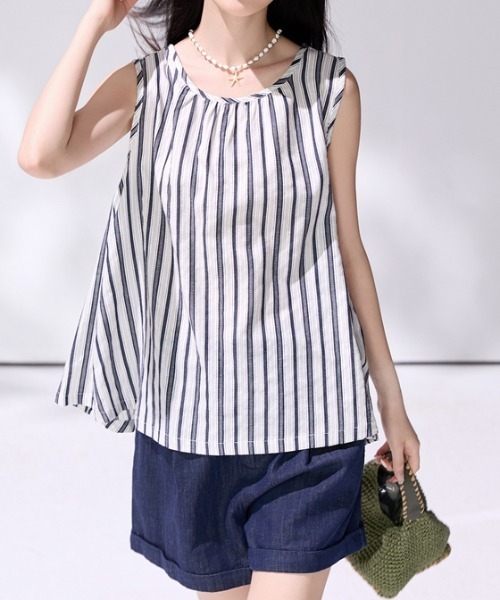 AMAJI(アマジ)の「【清涼感】ストライプ柄 ギャザーノースリーブブラウス / Aライン / 涼感素材 / 夏トップス / 2026 SS(シャツ/ブラウス・レディース・ブラック×ホワイト・X-LARGE/LARGE/MEDIUM/SMALL)」の7枚目の写真