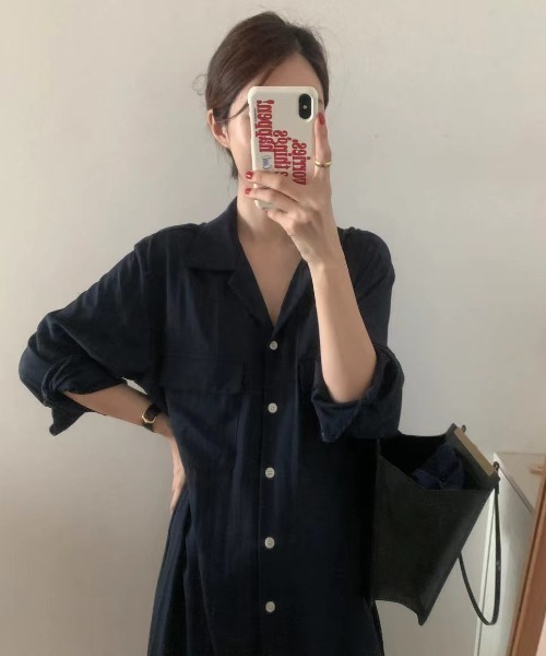 AMAJI(アマジ)の「韓国風 ゆったりシルエット シンプルシャツワンピース ダブルポケット シングルボタン 長袖リラックスワンピース(シャツワンピース・レディース・グリーン/イエロー/ネイビー・FREE)」の17枚目の写真