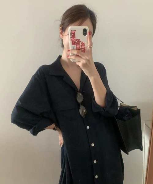 AMAJI(アマジ)の「韓国風 ゆったりシルエット シンプルシャツワンピース ダブルポケット シングルボタン 長袖リラックスワンピース(シャツワンピース・レディース・グリーン/イエロー/ネイビー・FREE)」の18枚目の写真