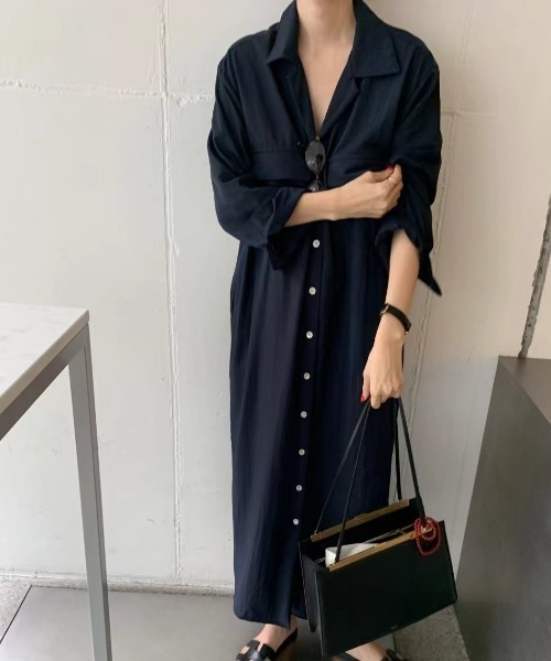 AMAJI(アマジ)の「韓国風 ゆったりシルエット シンプルシャツワンピース ダブルポケット シングルボタン 長袖リラックスワンピース(シャツワンピース・レディース・グリーン/イエロー/ネイビー・FREE)」の12枚目の写真