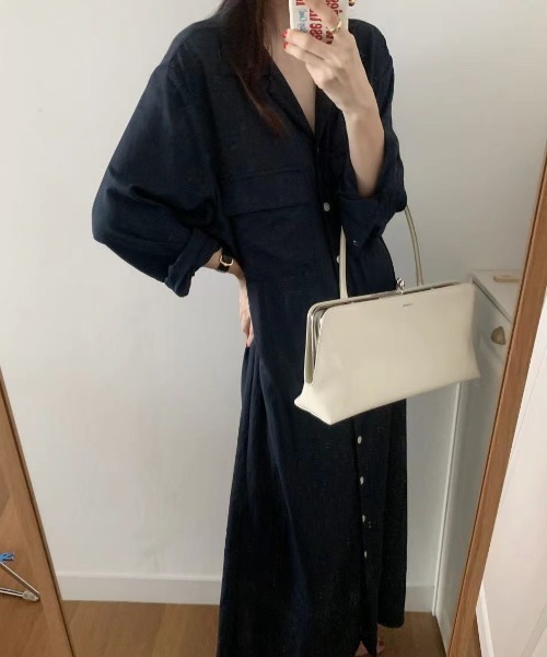 AMAJI(アマジ)の「韓国風 ゆったりシルエット シンプルシャツワンピース ダブルポケット シングルボタン 長袖リラックスワンピース(シャツワンピース・レディース・グリーン/イエロー/ネイビー・FREE)」の7枚目の写真