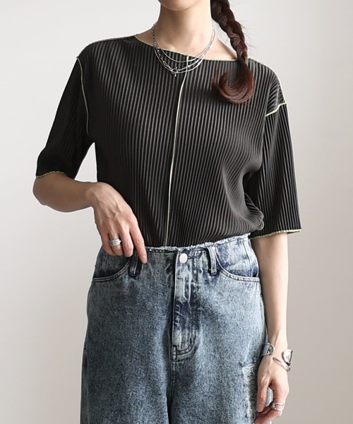Sawa a la mode(サワアラモード)の「配色メロープリーツ半袖トップス(Tシャツ/カットソー・レディース・チャコールグレー/アイボリー/ネイビー・FREE)」の2枚目の写真