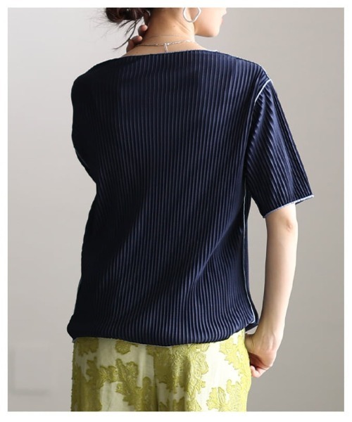 Sawa a la mode(サワアラモード)の「配色メロープリーツ半袖トップス(Tシャツ/カットソー・レディース・チャコールグレー/アイボリー/ネイビー・FREE)」の18枚目の写真