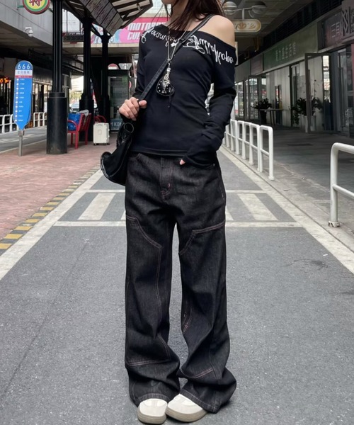 Vipoa(ヴィポア)の「Back print straight-leg denim pants(デニムパンツ・レディース・ブラック・LARGE/MEDIUM)」の4枚目の写真