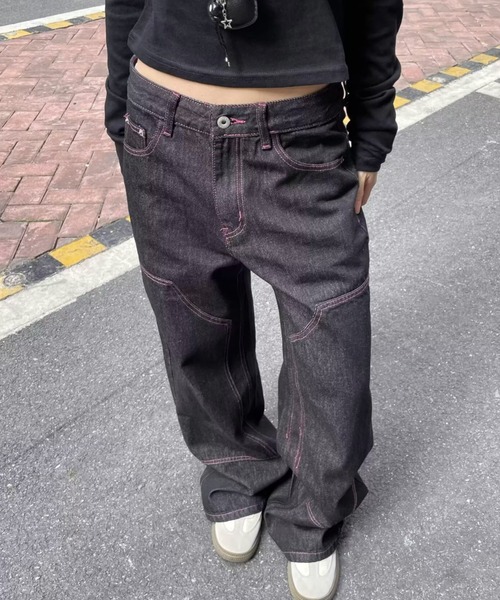 Vipoa(ヴィポア)の「Back print straight-leg denim pants(デニムパンツ・レディース・ブラック・LARGE/MEDIUM)」の2枚目の写真