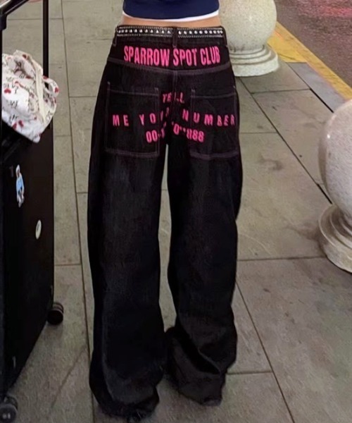 Vipoa(ヴィポア)の「Back print straight-leg denim pants(デニムパンツ・レディース・ブラック・LARGE/MEDIUM)」の19枚目の写真