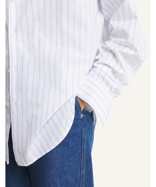 Maison Kitsune（メゾンキツネ）の「STRIPED BOYFRIEND SHIRT（シャツ/ブラウス・レディース・スカイブルー系・40/38/36/34/32）」の7枚目の写真