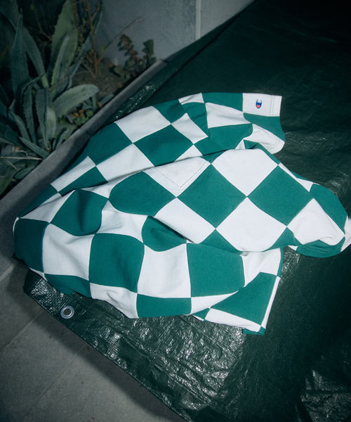 Champion(チャンピオン)の「CHAMPION / チャンピオン 別注 パッチワーク チェッカーフラッグ Tシャツ(Tシャツ/カットソー・メンズ・ブラック系その他/アーミー/ホワイト系その他/グリーン系その他・MEDIUM/LARGE)」の6枚目の写真