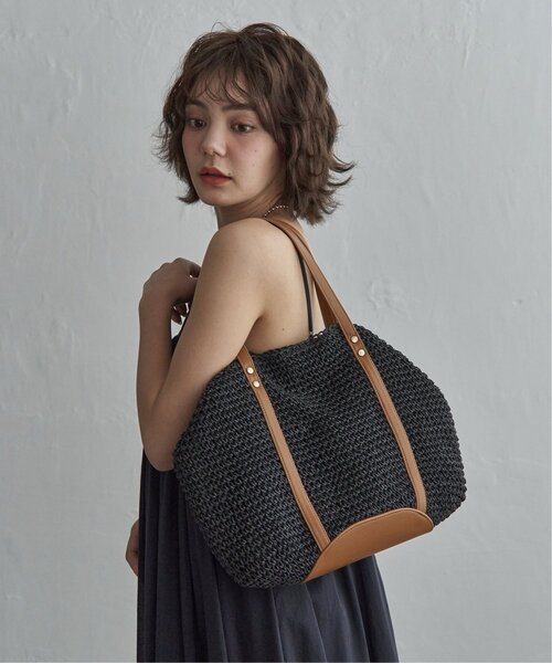 notch.(ノッチ)の「A4ペーパートートバッグ(トートバッグ・レディース・キャメル/ブラック/グレイッシュベージュ・ONESIZE)」の5枚目の写真