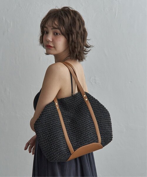 notch.(ノッチ)の「A4ペーパートートバッグ(トートバッグ・レディース・キャメル/ブラック/グレイッシュベージュ・ONESIZE)」の6枚目の写真