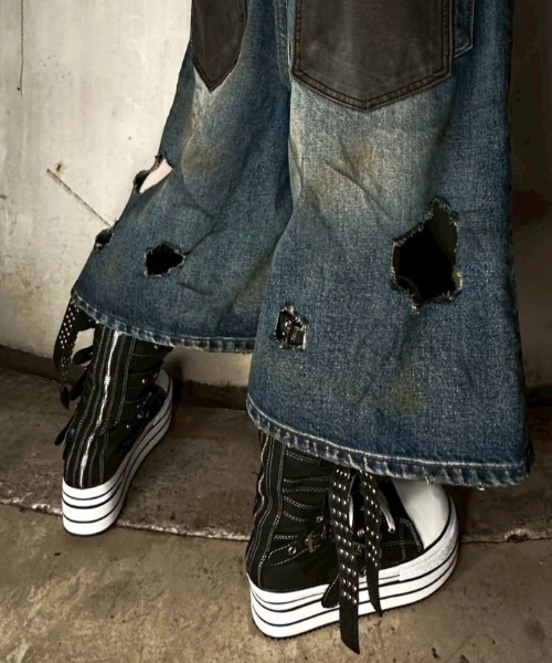 Never mind the XU（ネバーマインドザエックスユー）の「【Never mind the XU】studs belt platform sneaker boots / 【ネバーマインド ザ エックスユー】スタッズベルトプラットフォーム厚底スニーカーブーツ（ブーツ・レディース・ブラック・39/37/38）」の11枚目の写真